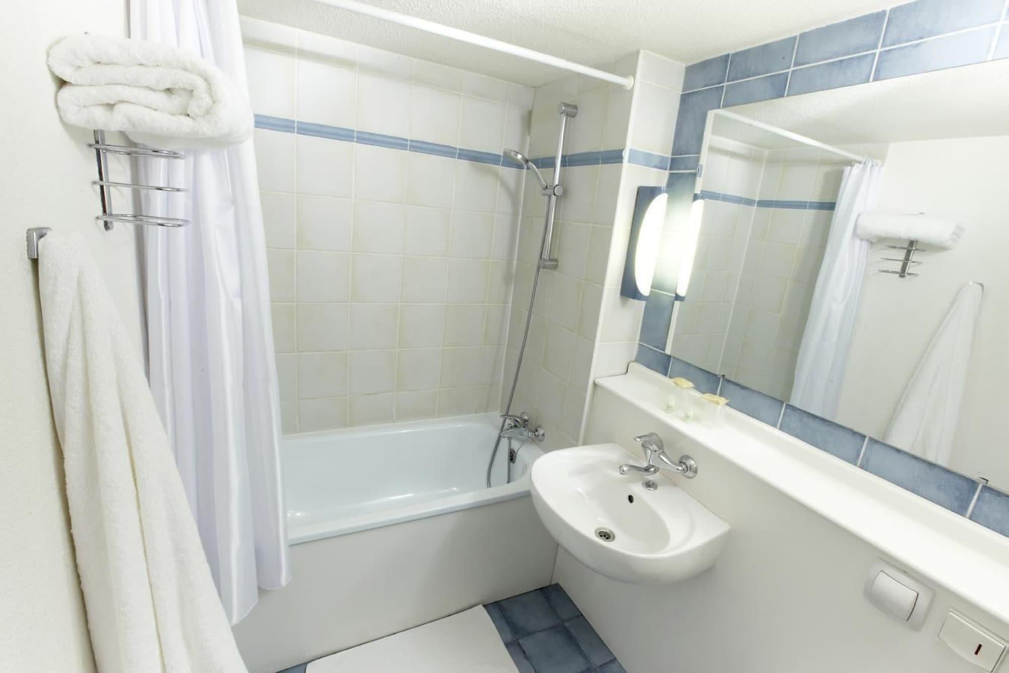 The Originals City, Hotel A Pic, Cherbourg Dış mekan fotoğraf