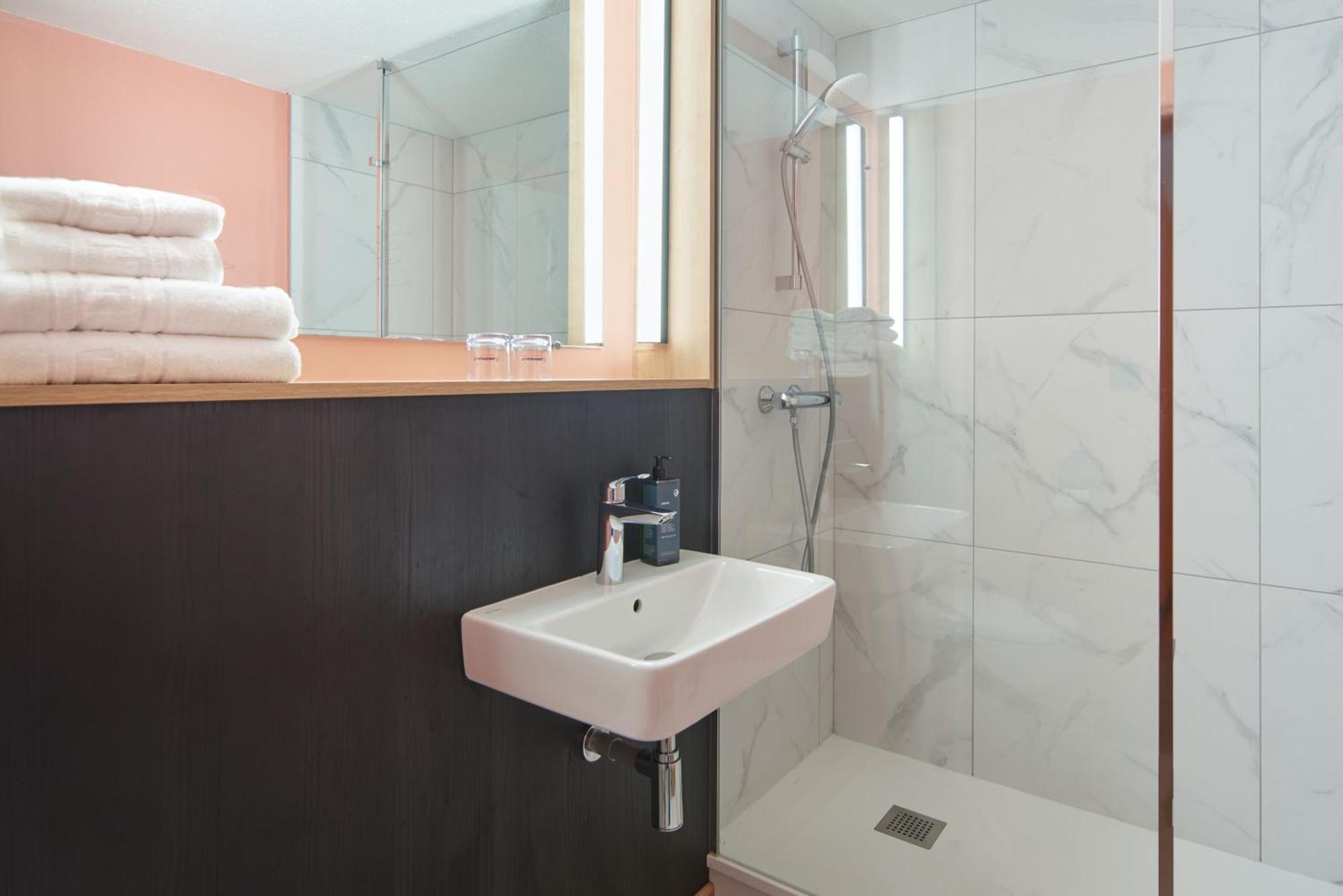 The Originals City, Hotel A Pic, Cherbourg Dış mekan fotoğraf